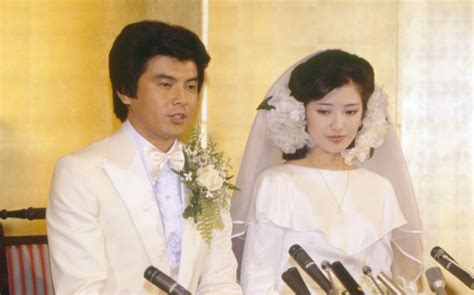 百恵友和結婚式後の記者会見19801119哔哩哔哩 ゜ ゜つロ 干杯~ Bilibili