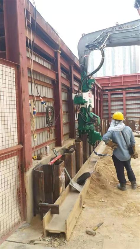 Excavator Mounted Vibratory Hammers SPI