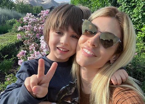 Paola Caruso Il Figlio Michele Torna A Camminare Dopo L Operazione