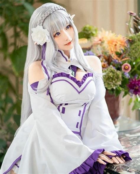 Emilia Rezero Kara Hajimeru Isekai Seikatsu Kawaii Cosplay Cute Cosplay Amazing Cosplay