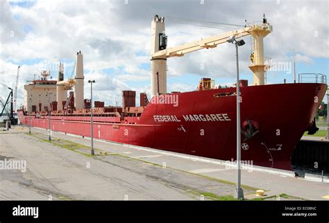 St lawrence seaway locks usa hi-res stock photography and images - Alamy