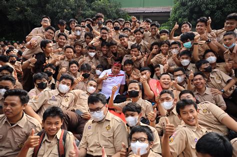 Plt Wali Kota Bekasi Kunjungi Sma Negeri Kota Bekasi Bekasi Newsroom