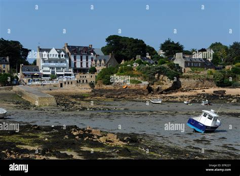 Hotel Belle Vue Le Port Clos Ile De Brehat Cotes D Armor Bretagne