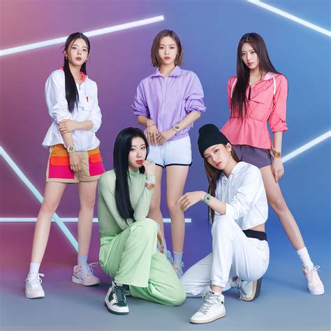 ITZY x G SHOCK Pink Metallic Series CASIO卡西欧官方网站