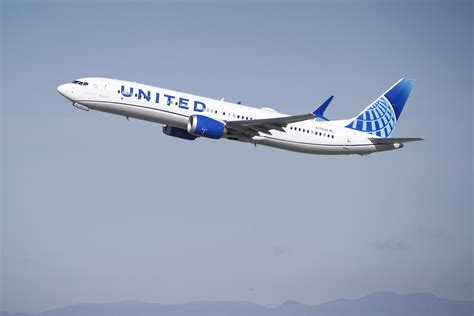 United Airlines Halla Tornillos Sueltos En Aviones Boeing 737 Max 9