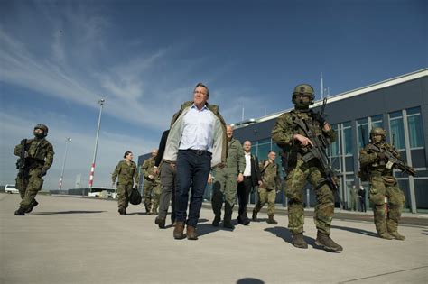 Verteidigungsministerium On Twitter Antrittsbesuch Bei Team