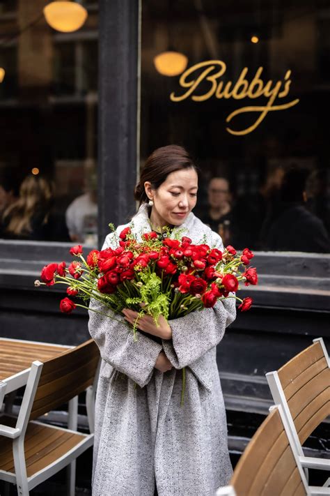 10 Creative Photoshoot Ideas From Around The World Flytographer