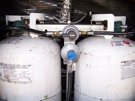 For RVs with Dual Propane Tank Hookups 59005 Maintains a Constant Gas Pressure With Auto Change ...