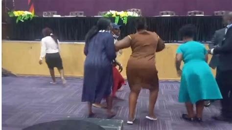 Viral Video Of Zimbabwean Teacher Twerking For President Emmerson Mnangagwa