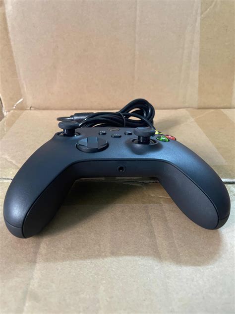 Xbox Core Series X|S Wired Controller + USB-C Cable – Carbon Black ...