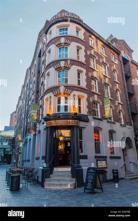 Smokehouse And Bistro Pierre Button Street Liverpool England Uk Stock