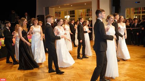 Fulminante Ballnacht Studentenball Des Bg Horn Ins Morgen Abgetanzt