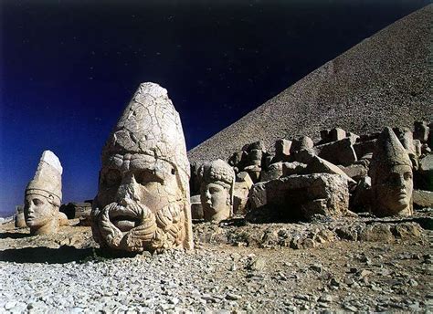 Nemrut Mountain Turkey Travel Guide and Touristic Region