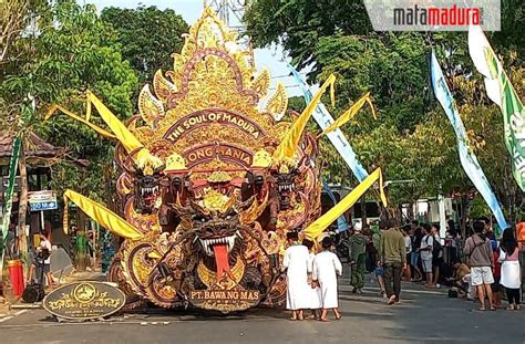 Malam Ini Puluhan Ribu Warga Madura Bakal Saksikan Festival Musik Tong