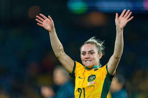 Ellie Carpenters French Connection Gives Matildas An Edge For Womens