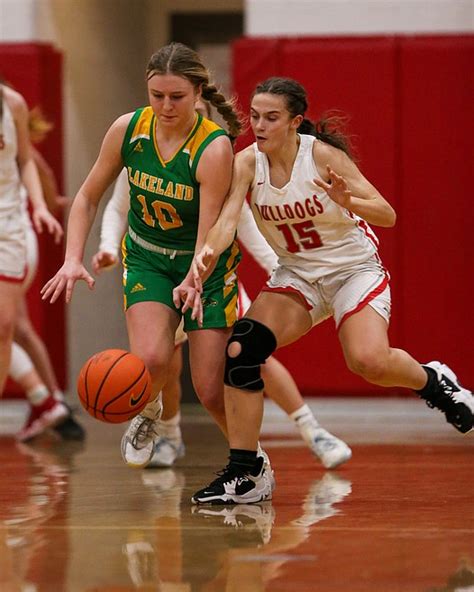 4a Region 1 Girls Basketball Championship Lakeland Falls Short As Sandpoint Sweeps Coeur D