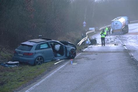 Schwerer Unfall in Barsbüttel Pkw rammt Tanklaster SHZ