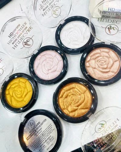 Huda Beauty Highlighter, Oily Skin, Packaging Size: 50 ml at ₹ 49 in New Delhi