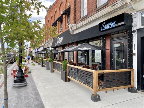 Perfect Summer Patios Oakville Look Local Oakville And Burlington