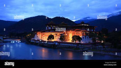 Punakha Monastery Bhutan At Dawn Stock Photo Alamy