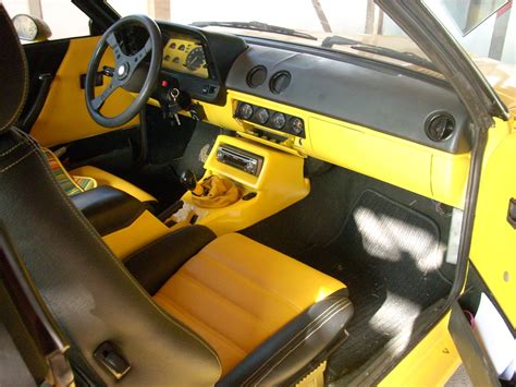 OPEL MANTA - opel-manta_interior_2.jpg