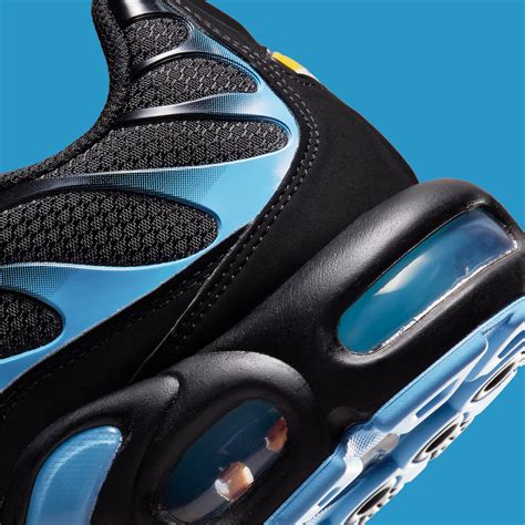 Nike Air Max Plus "Black/University Blue" DM0032-005 | SneakerNews.com