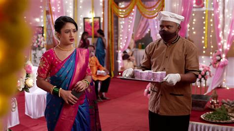 Watch Sukh Mhanje Nakki Kay Asta Full Episode Online In Hd On Hotstar