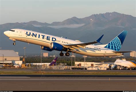 N United Airlines Boeing Max Photo By Cjmoeser Id