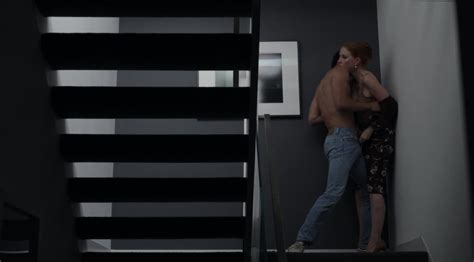 SEX IN THE STAIRWELL ThisVid