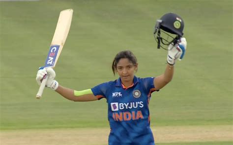 Womens T20 World Cup 2023 Harmanpreet Kaur Becomes First Cricketer To