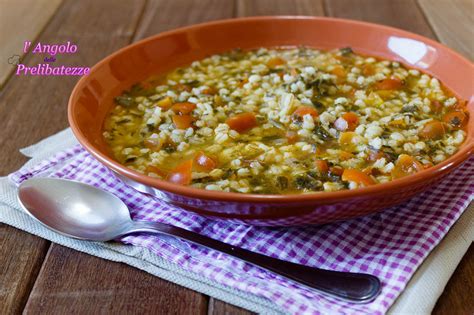 Minestra Di Orzo Perlato Primo O Semplice Comfort Food Invernale L