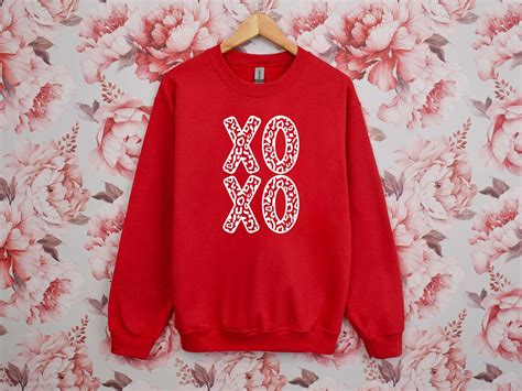 Sudadera Xoxo Camisa De Abrazos Y Besos Camisa Xoxo Del Día De San