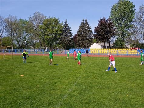 Powiatowy Fina Turnieju Z Podw Rka Na Stadion O Puchar Tymbarku