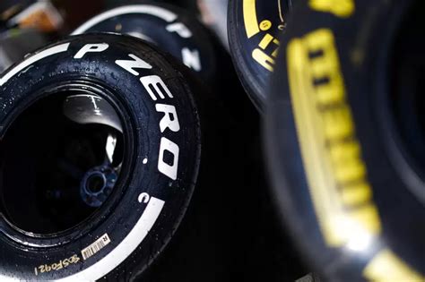 Pirelli D Voile Ses Pneus Pour Les Premiers Grands Prix