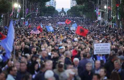 Mbushet bulevardi nis protesta e opozitës në Shqipëri