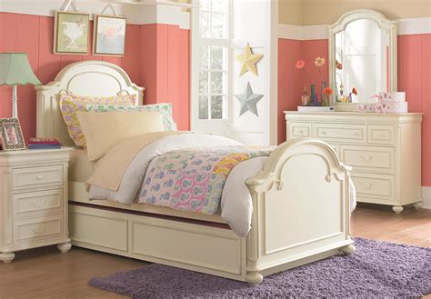 Love This Look For Your Daughters Bedroom Your Thoughts Like It Or