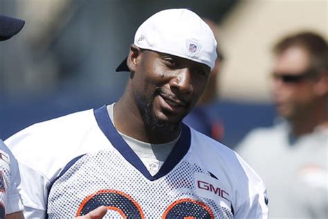 Broncos defensive end Antonio Smith will report to Training Camp - Mile ...