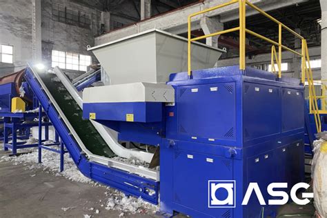 Plastic Film Shredder Machine With Moveable Hopper Plastic Recycling