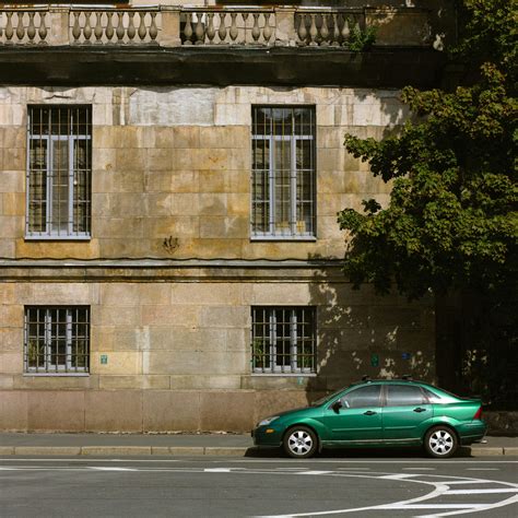 city street scene      city street scene