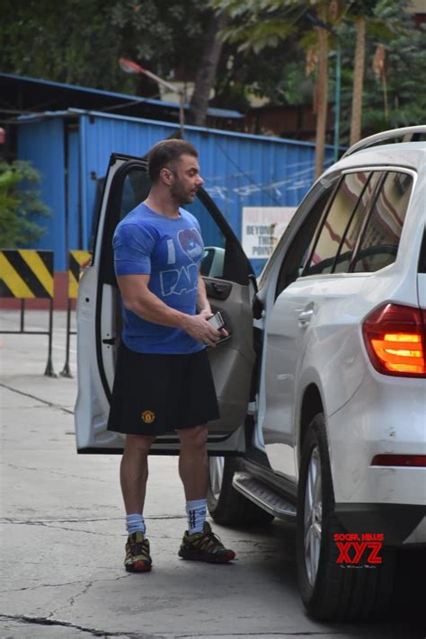 Sohail Khan Spotted At Gym In Bandra - Gallery - Social News XYZ