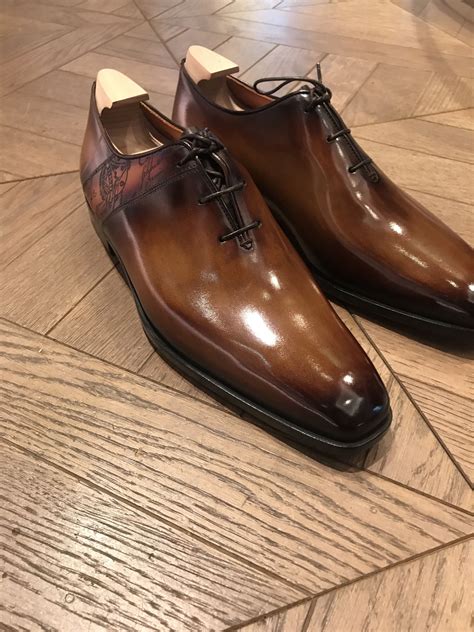 Pin on Patines | Dapper shoes, Fashion dress shoes, Bespoke shoes