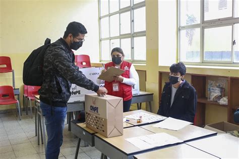 Colegio De Anguía Donde Pedro Castillo Emitirá Su Voto No Cuenta Con Aulas Adecuadas Para