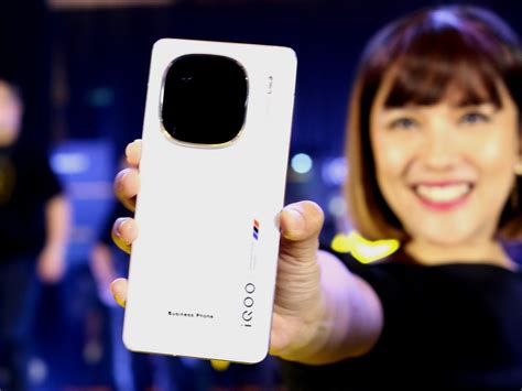 Iqoo Resmi Hadir Di Indonesia Pertama Dengan Snapdragon Gen