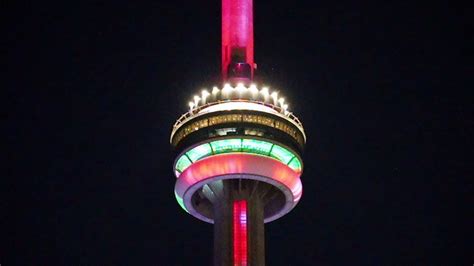 Cn Tower Live Light Show New Years Eve Youtube