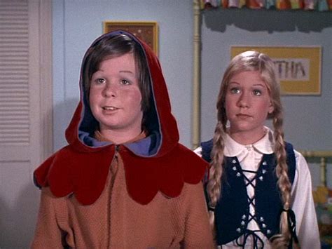 Bewitched Season 8 Episode 10 Hansel And Gretel In Samanthaland 17