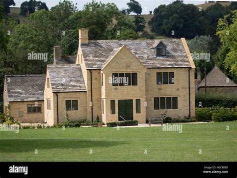 Newly Built Traditional Cotswold Stone House Broadway Uk Stock Photo