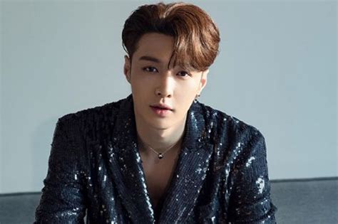 Exo S Lay Leaves Sm Entertainment Abs Cbn News