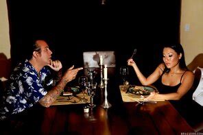 Bubble Butt Venus Porn Pic