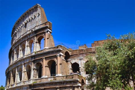 Kolosseum In Rom Latium Italien Redaktionelles Stockfoto Bild Von