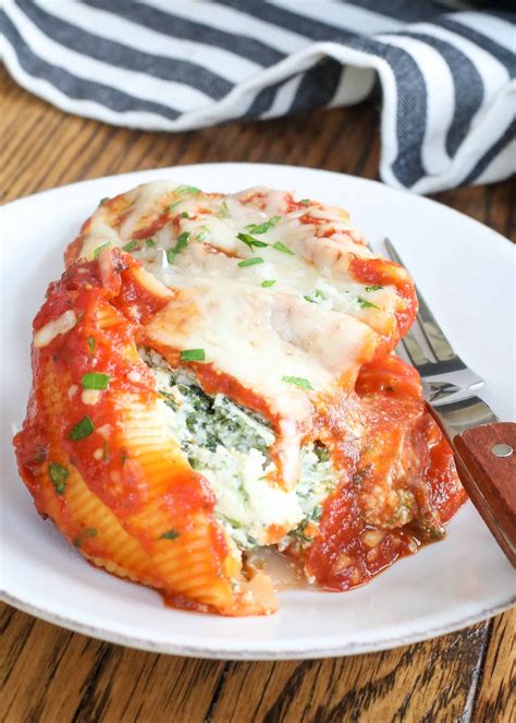 Ricotta Stuffed Shells